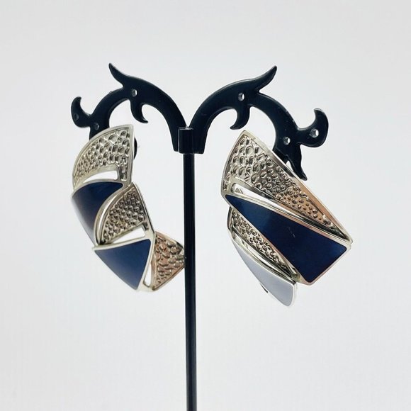 Berebi Signed Blue Enamel Triangle Earrings Textured Silver Tone Curved Zig Zag - Picture 6 of 11